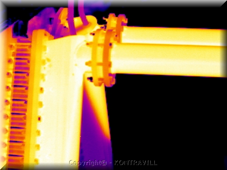 TECH_1002_042_b.jpg